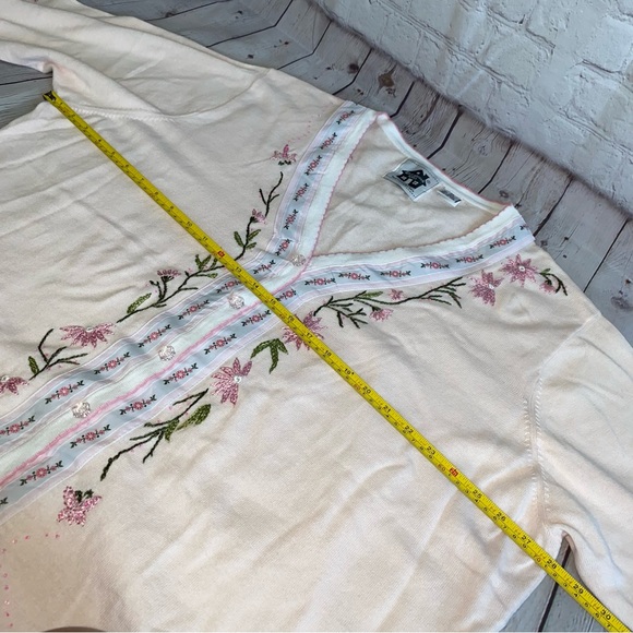 Storybook Knits “Pretty In Pink” Embroidered Floral Cardigan Sweater Sz 3XL - Picture 6 of 12